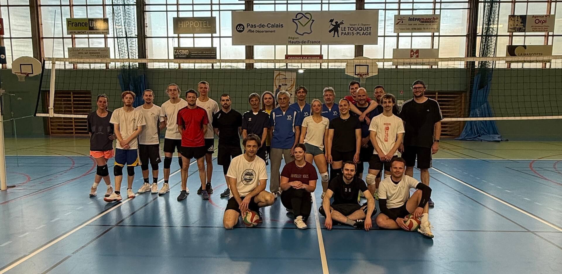 Tournoi Loisirs de Volley-Ball : Une Soirée Sportive et Conviviale 